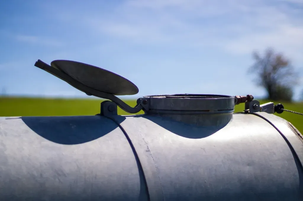 Podziemny czy naziemny zbiornik na deszczówkę